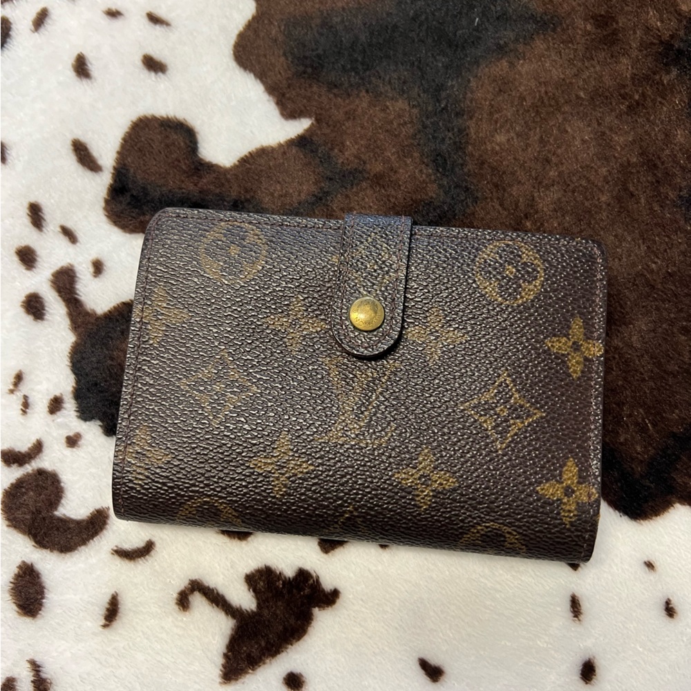 Louis Vuitton Kisslock Wallet